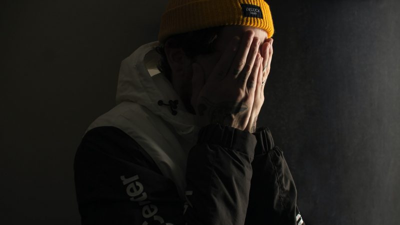 La honte, outil de contrôle social